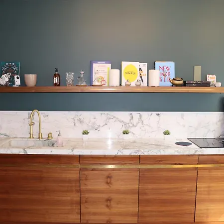 Apartment Luxueux Avec Balcon, Champs Elysees *