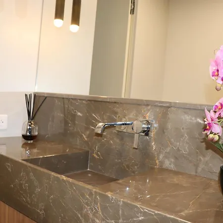 Luxueux Avec Balcon, Champs Elysees Apartment *