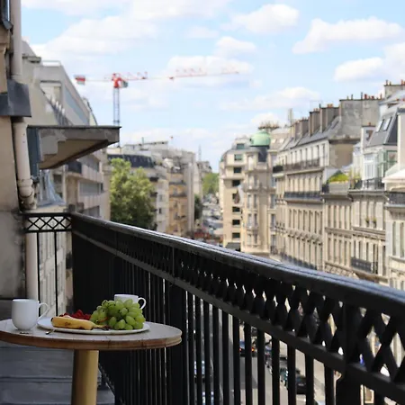 Luxueux Avec Balcon, Champs Elysees Paris