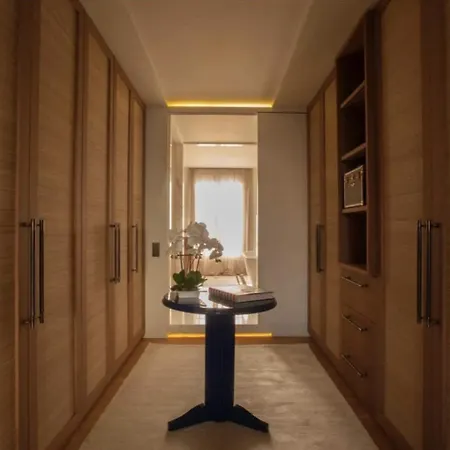 Luxueux Avec Balcon, Champs Elysees Apartment Paris