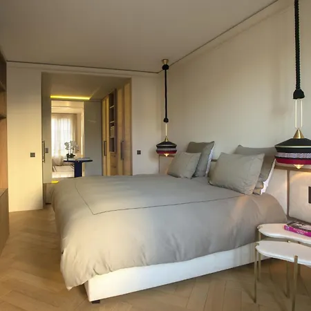 דירה Luxueux Avec Balcon, Champs Elysees *