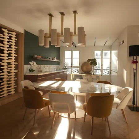 Luxueux Avec Balcon, Champs Elysees פריז