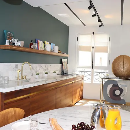 Apartamento Luxueux Avec Balcon, Champs Elysees Paris